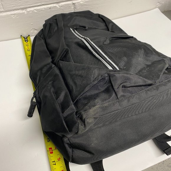 Black Backpack With Laptop Compartment - Picture 5 of 7